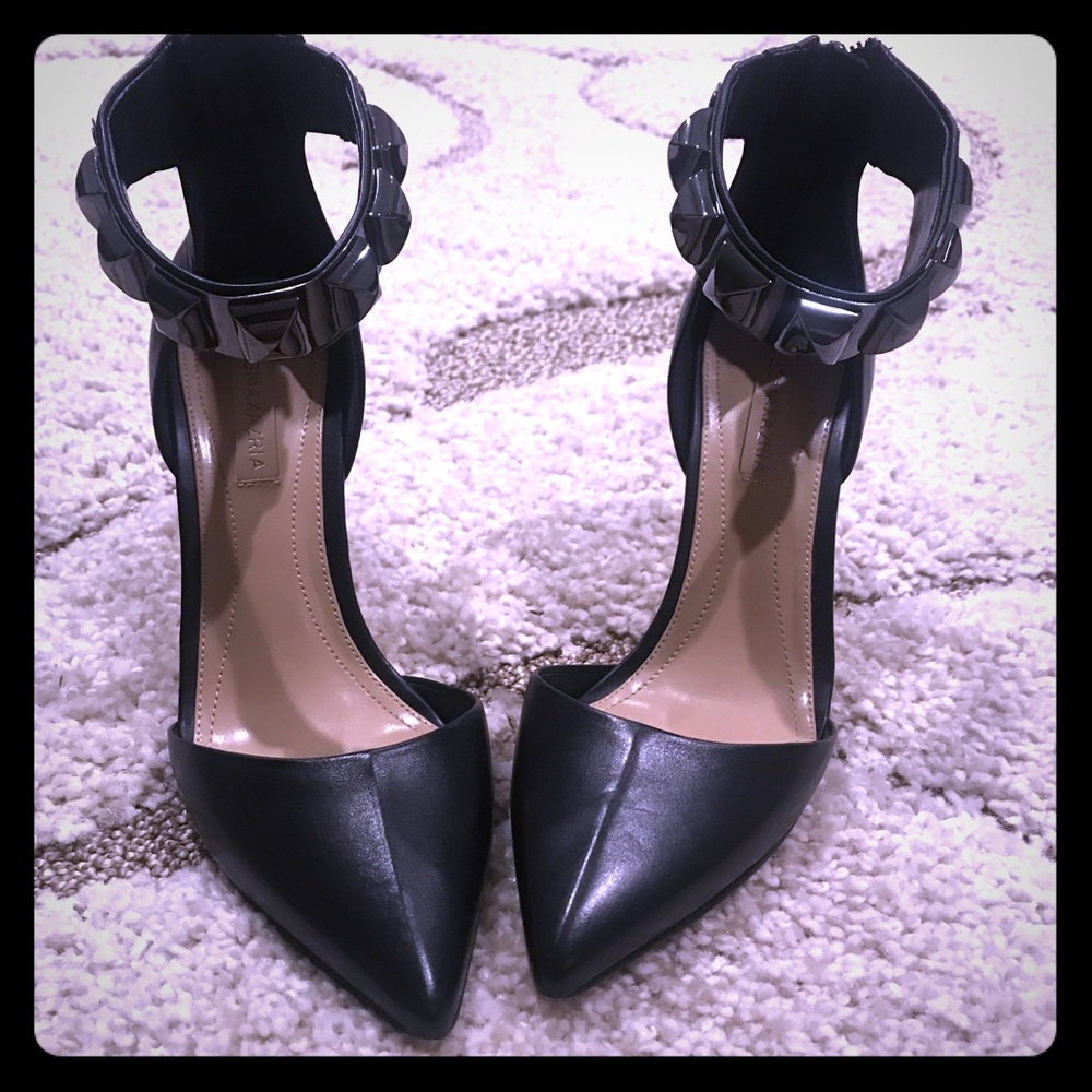 BCBGMAXAZRIA heels ankle strap